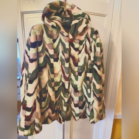 Mink jacket with hood - Picture 4 of 9